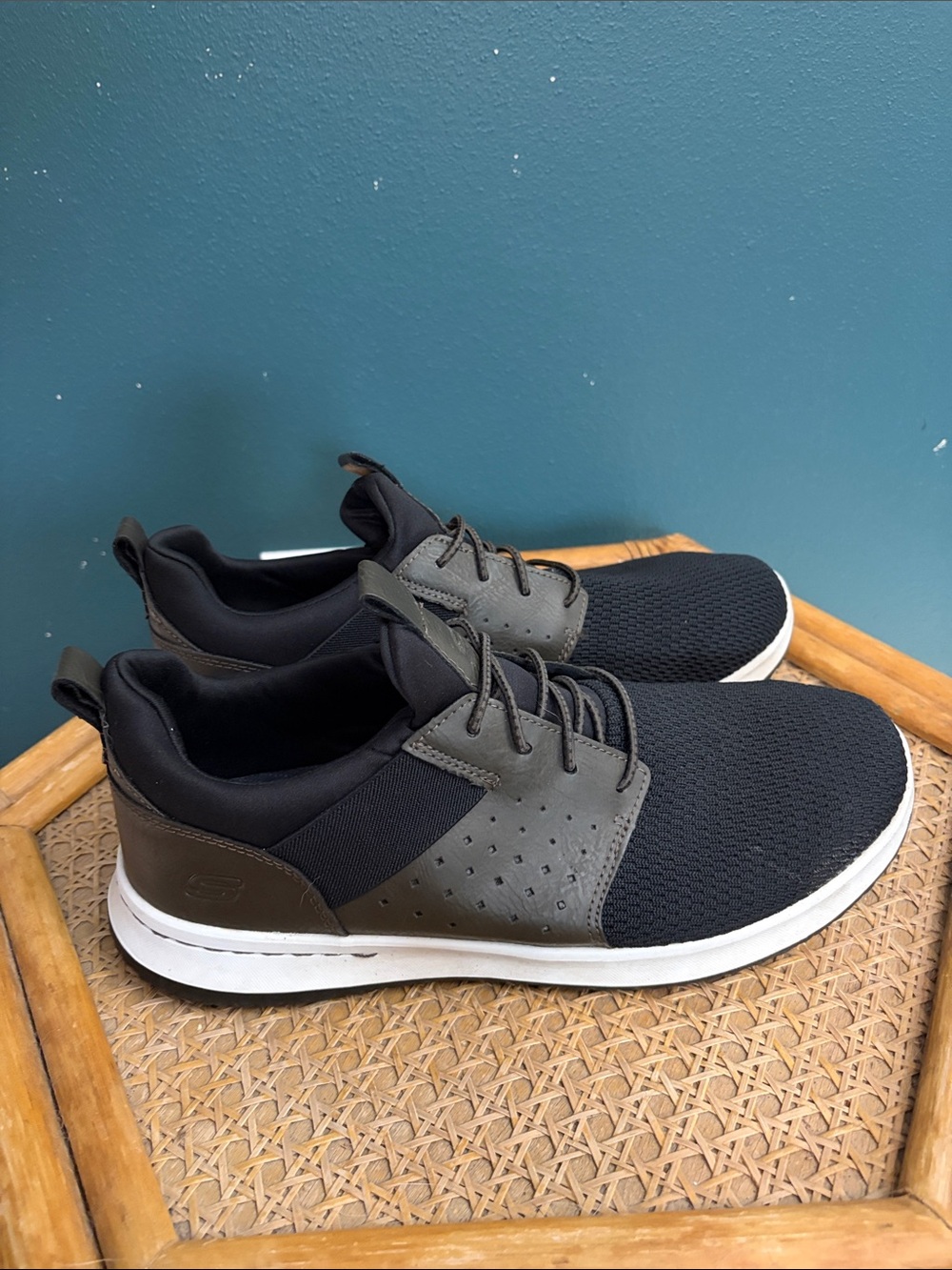 Skechers Men's Black and Olive Lace-Up Knit Slip-On Sneakers